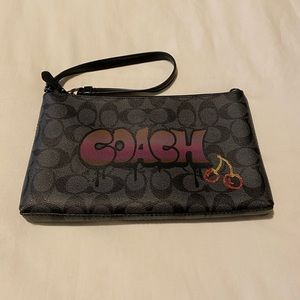 Coach Pouch